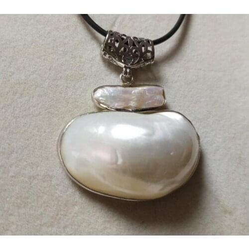 Jewelry Pearl Necklace 25mm White Shell Pendant Necklace