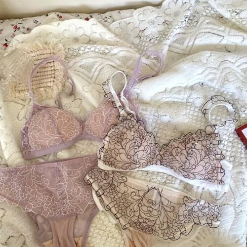 Wriufred Lace triangle cup bralette no steel ring ultra-thin detachable underwear gathered plus size bra set