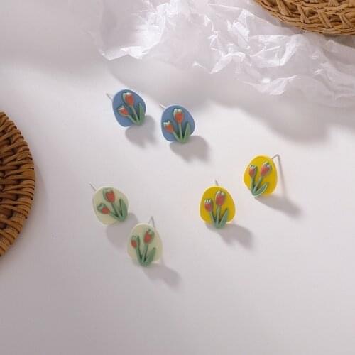 2021 Wholesale New French Fashion Geometric Oval Flower Tulip Pattern Small Stud Earrings for Women Daily Jewelry Gifts
