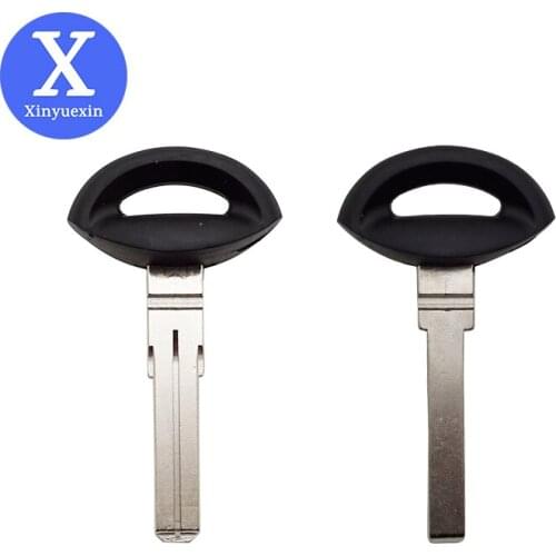 Xinyuexin Small Smart Blade Uncut Car Key for SAAB 93 95 9-3 9-5 Replacement Keyless Entry Remote Key Auto Accessories 4 buttons