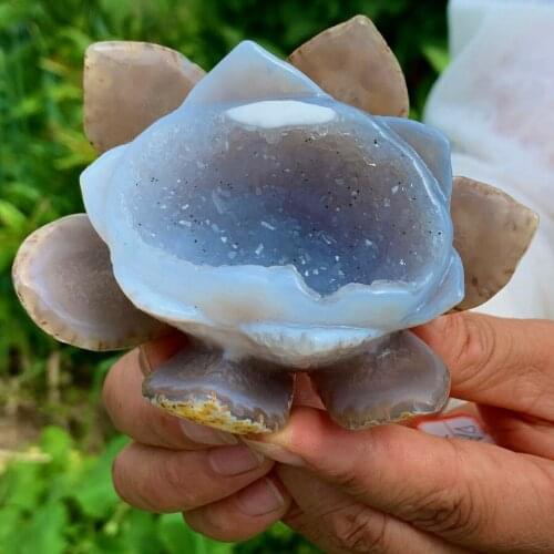 Natural and beautiful quartz agate lotus healing decoration 1PC