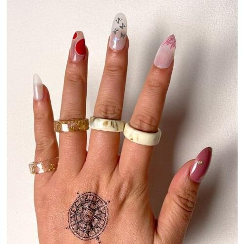 JUST FEEL Minimalist Acrylic Rings For Women Fashion New white Transparent Goled Sequins Ring Statement Jewelry Party Gifts 2021