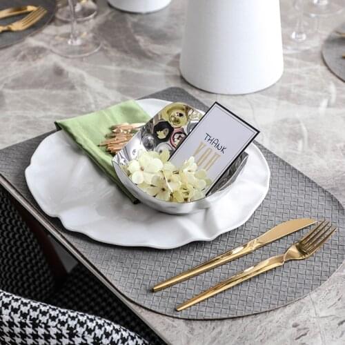 Luxury Fresh Model Room Tableware Western Dinner Plate Irregular Folds White Ceramic Plate Set Desktop Decoration Ornaments