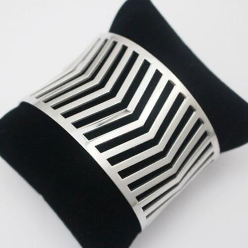 AMYYAN Rigid Bracelets