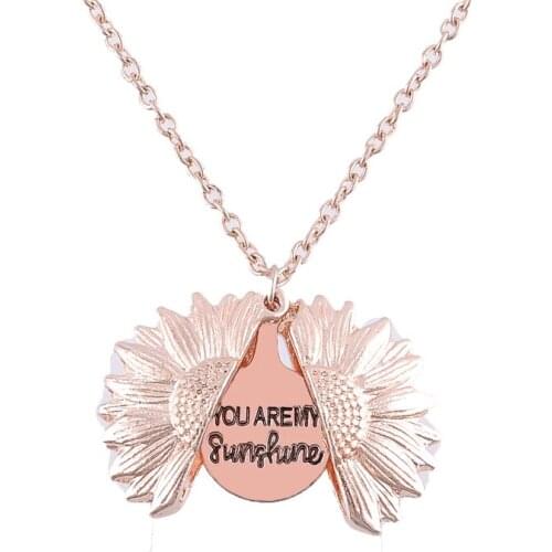New Fashion Creative Opening and Closing Chrysanthemum Necklace You Are My Sunshine Golden Sunflower Pendant Ladies Jewelry
