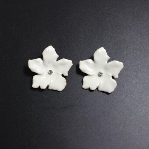 New Metal Flower Stud Earrings Style Simple Baroque Large Flowers Stud Earrings Multicolor Fashion Earrings 774