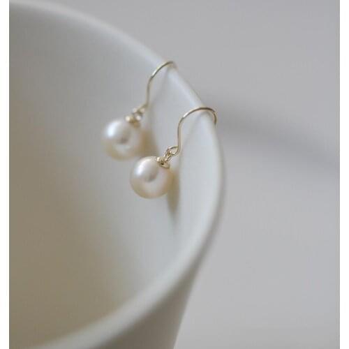 GOLDtutu Pure 9K GOLD Pearl Earrings Are Very Simple. A Freshwater Pearl Has A Gentle and Elegant Temperament. Small Earrings