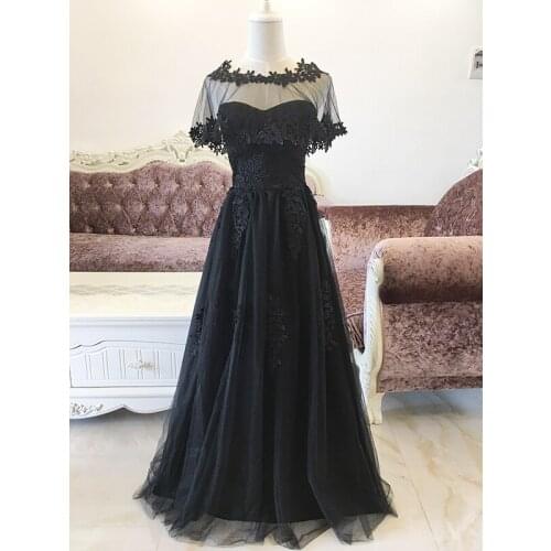 Free ship black cloak embroidery long dress Medieval dress Renaissance Gown vintage Victoria dress Belle