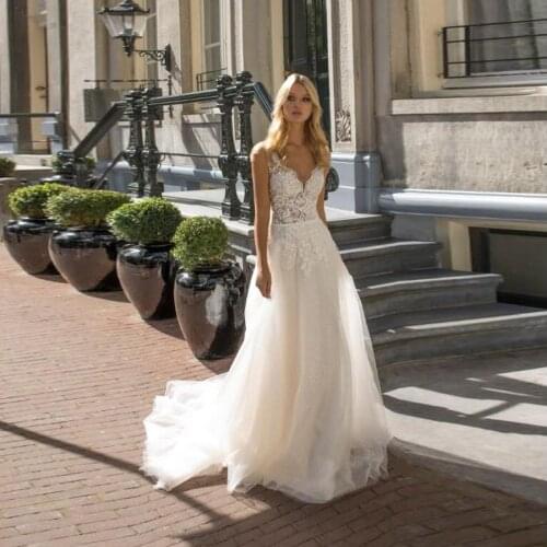 Amaizng Appliques Wedding Dress White V-Neck Tulle Gowns Open Back Bride Dress vestido novia