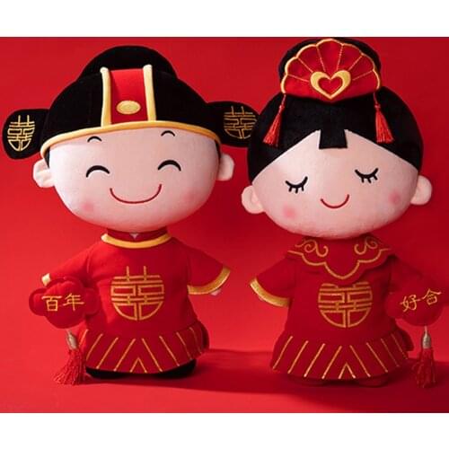 A pair of pillows for the wedding room