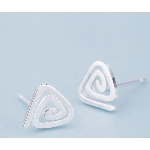 Fashion Prevent Allergy Jewelry Triangle Stud Earrings for Women Party Earrings Accessories Brincos pendientes A143
