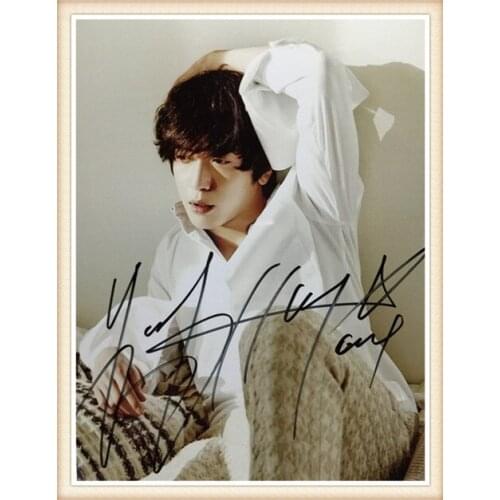 CNBLUE Jung Yong Hwa autographed 2015 One Fine Day signed with pen picture photo 6 inches new korean freeshipping 01.2016 1