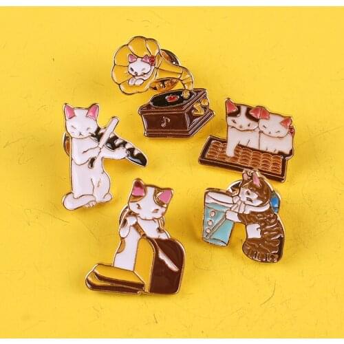 Cute Cats Brooches Animals Badges for Backpack Enamel Pins Clothes Lapel Pin Badges for Clothes Badge Jewelry Accessories Decor