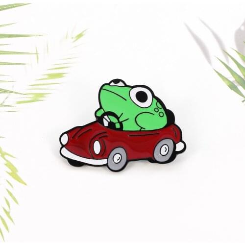 Animal Green Frog Drives Red Car Brooch Cartoon Animal Racing Enamel Lapel Pin Interesting Shirt Badge Ornaments Pins For Kids