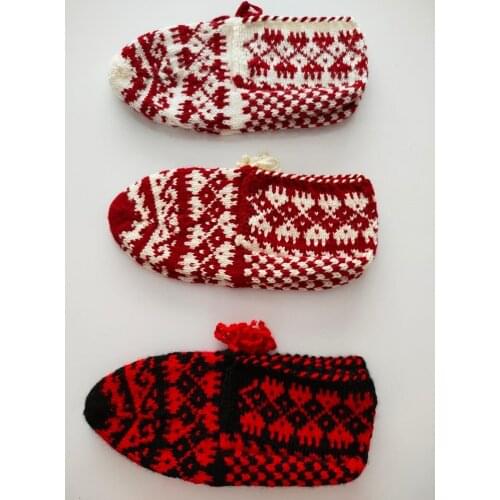 HAND KNIT BOOTIES SOCKS / UNISEX