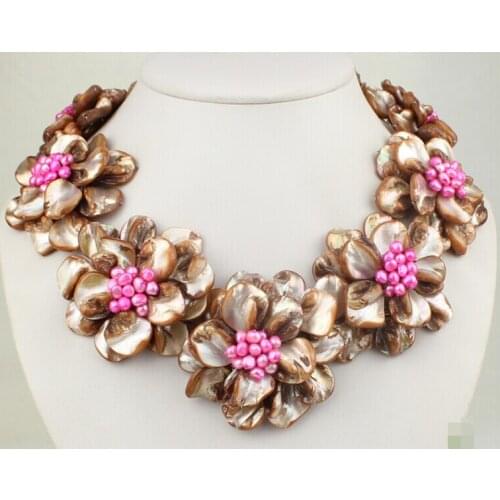 Beautiful brown shell pink FW pearl flower necklace earrings set