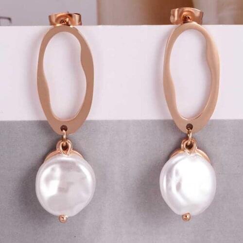 OUFEI Stainless steel Rose Gold Pendant earrings Simulation pearl Simple fashion for woman Pendant earrings wholesale