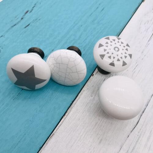 1pcs 33mm Round Knobs Handles Kitchen Door Cabinets Cupboard KNob Printed Star Triangle White Ceramic Porcelain Pull Handle Knob