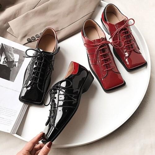 High heeled shoes womens shoes 2021 thick heel medium heel square head versatile shoes autumn single shoes x753