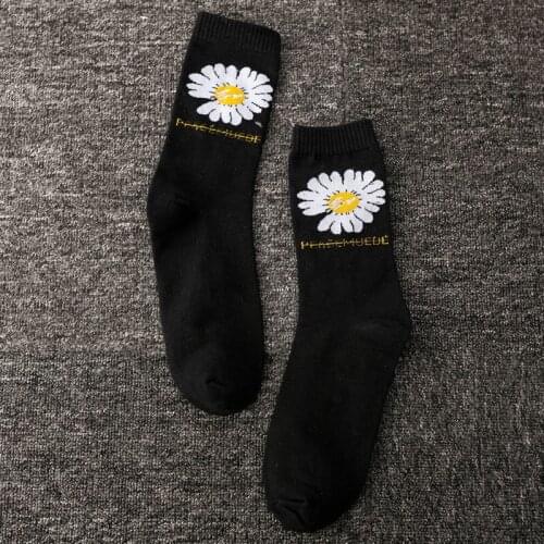 Women Socks Korea Funny Socks 2020 Trend Daisy Socks Black Cool Socks Harajuku Hip Hop Cotton Skateboard Socks Women