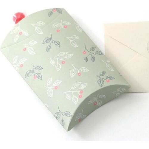 New hot sale 10pcs yellow /green color pillow box 14x10x2.8cm DIY gift package some leaves print box put chocolate and candy