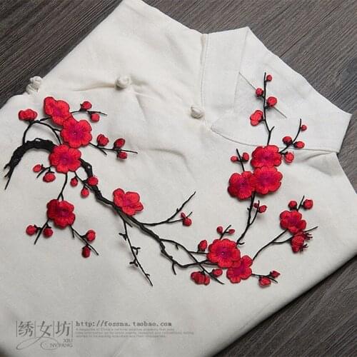 Plum Blossom Flower Applique Clothing Embroidery Patches Fabric Sticker Iron on Sew on Patch Craft Sewing Embroidered Tools