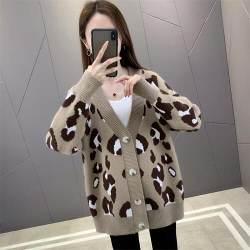 Knitted cardigan for fall/winter 2021 new leopard print western style loose long-sleeved V-neck single breasted sweater women