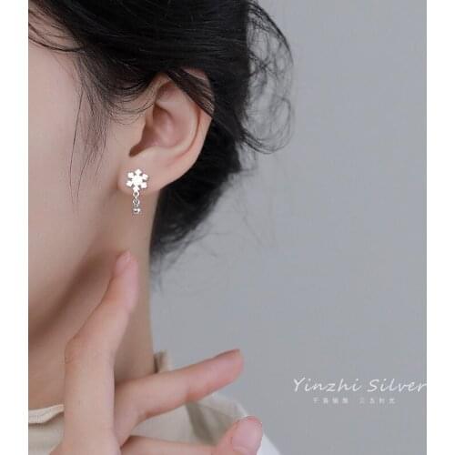2021 New Earrings Winter Simple Women Earrings Simple Cold Wind Earrings Snowflake Bell Earrings For Women Accessories Gifts