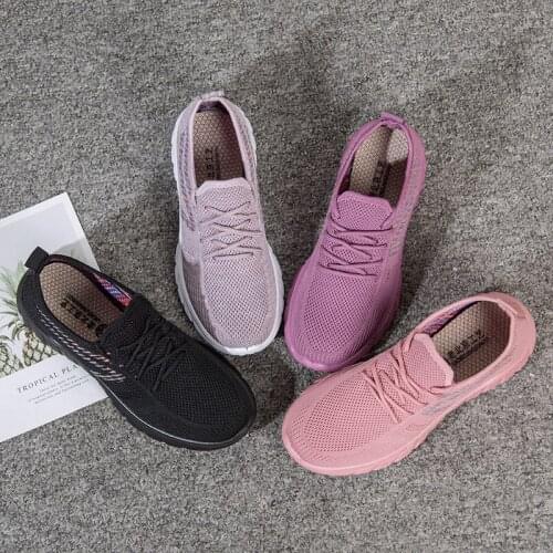 2021 New Casual Old Beijing Craft Cloth Shoes Female Flying Woven Polyurethane Sports Soft Sole Shoes