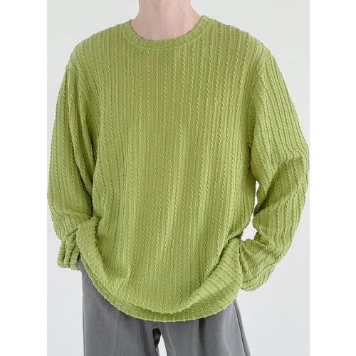 Korean Style Twist Stripe Long-Sleeved T-Shirt Men Fashion O-Neck White Autumn Mens T-Shirt Loose and Casual Bottoming Men Top