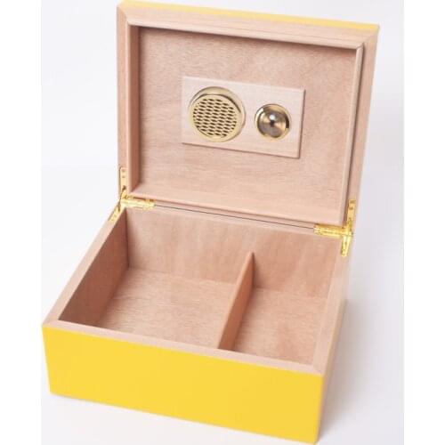 Cohiba High Grade Leather Cedar Wood Mat Tote Style Snow Pine Cigar Cigarette Box Outdoor Travel Portable Cigar Humidor Tool