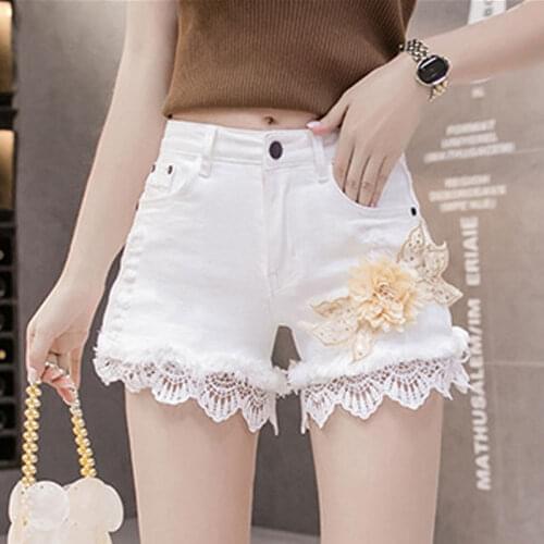 Summer New Lace Flower Jeans Women Fashion Embroidery Beading Lace Splicing High Waist Denim Shorts Loose Burrs Hot Pants G1302