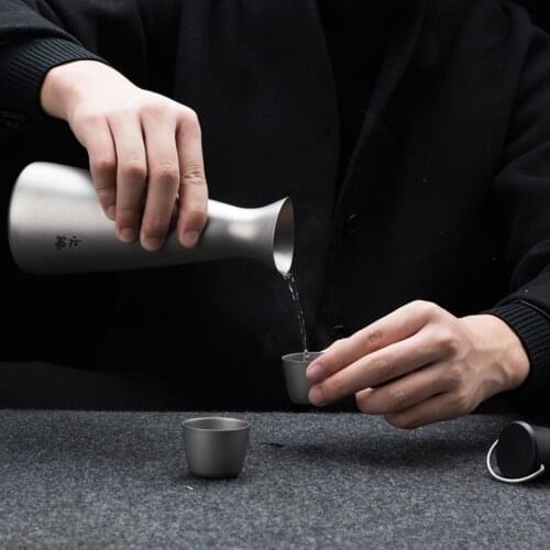 Outdoor Portable Titanium Wine Pot Wine Cups Travel Flagon Travel Drinkware Set