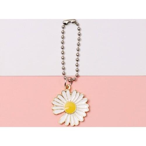 Cute Girls Tiny Enamel Daisy Keychain Women Metal Rainbow Sunflower Key Chains On Bag Car Trinket Jewelry Party Friends Gifts