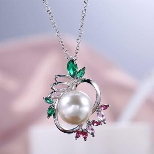 Wholesale New Fresh Fashion Jewelry Inlaid Pearl Hollow Out Necklace For Women Luxury Namour Charm Birthday Gift All Seasons