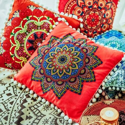 Bohemia Pompom Ball Pillow Cover Red Blue Mandala Floral Cushion Cover Soft Velvet Home Decorative 45x45/50x50cm Sofa Bed Chair
