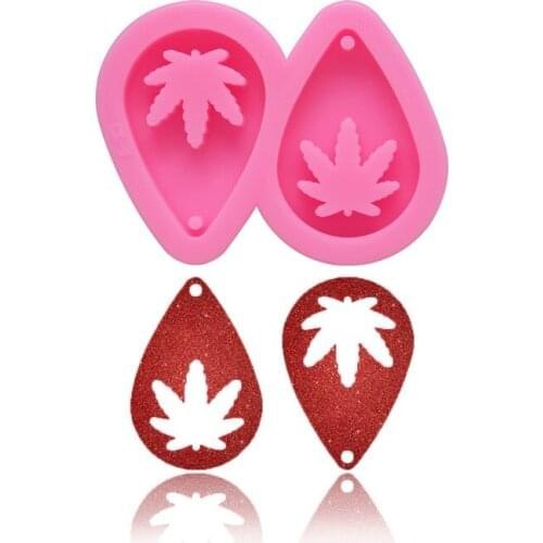 DIY shiny hollow maple leaf keychain mold 2 grid maple leaf mirror epoxy jewelry pendant mold fudge chocolate silicone mold