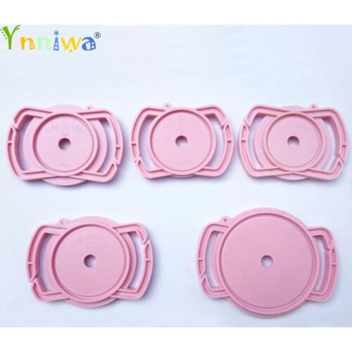 40.5mm 49mm 62mm / 43mm 52mm 55mm / 52mm 58mm 67mm / 72mm 77mm 82mm / 37mm 46mm 58mm pink Camera Buckle Lens Cap Holder Keeper