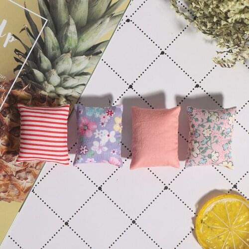 2PCS Flower Pillow Cushions For Sofa Couch Bed For For Doll House 1/12 Dollhouse Miniature Furniture 5*4cm
