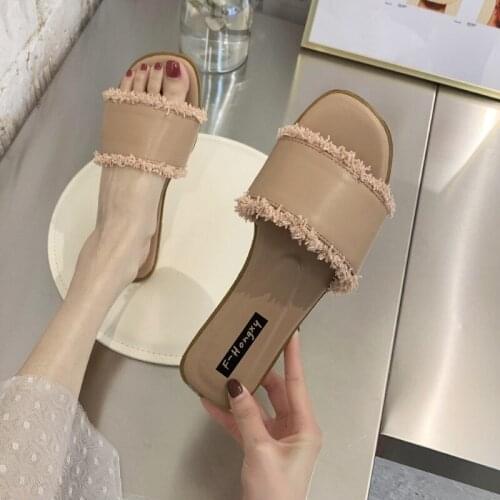 2021 Summer new sandals and slippers women flat-bottomed fashion outer wear non-slip one-word tassel sandals and slippers