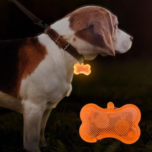 Fashion Dog Cat Pet Puppy Collar Pendant Plastic LED Light Safety Luminous Flash Jewelry Pet Pendants Products Accessories