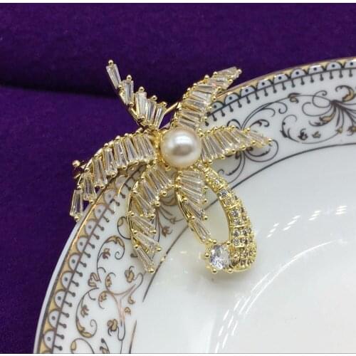 Coconut tree brooches retro brooch brooch zircon paving mens ladies clothes pins Send trinkets
