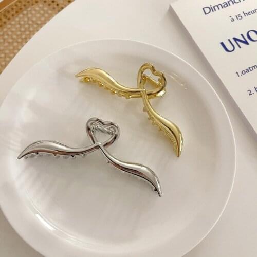 Elegant Love Hair Clip for Women Fashion Metal Hair Claw Lady Solid Color Shark Clip Accessories