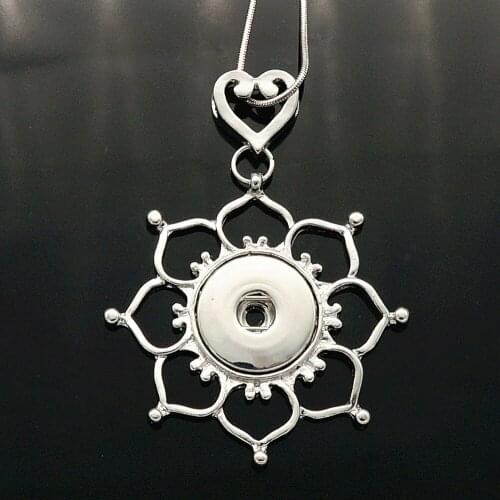 Fashion Hollow flower Elegant pendant snap necklace 60cm fit 18MM snap buttons jewelry wholesale DJ0063