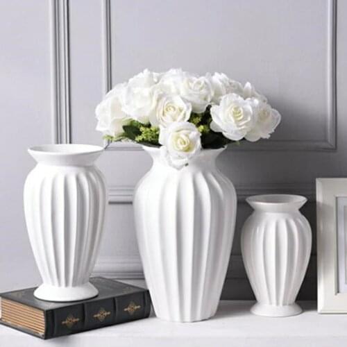 Bao Guang Ta Tabletop Flower Vases