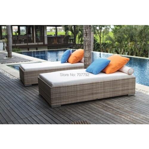 Dann Foley Brentwood outdoor rattan Lounger