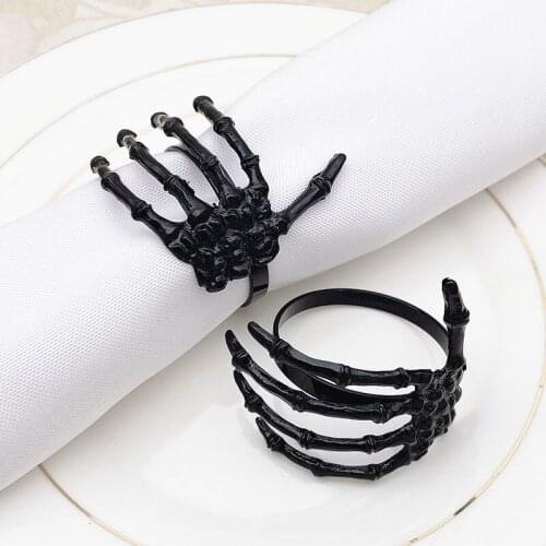 6pcs/lot New Halloween Ghosts Day Palm Napkin Ring Black Metal Napkin Button Cloth Napkin Ring Desktop Decoration