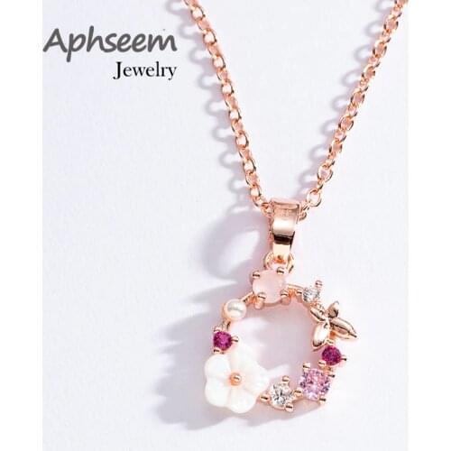 Fashion Creative Butterfly Flowers Necklace Zircon Crystal Pearl Shell Garland Pendant Necklace for Women Jewelry Accessories