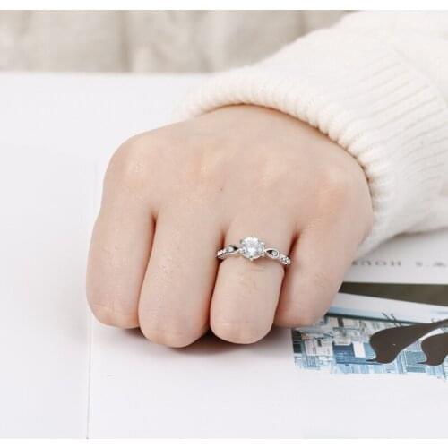 Elegant Simple Silver Color Inlaid White Round Zirconium Crystal Female Alloy Ring for Women Party Wedding Engagement Jewelry