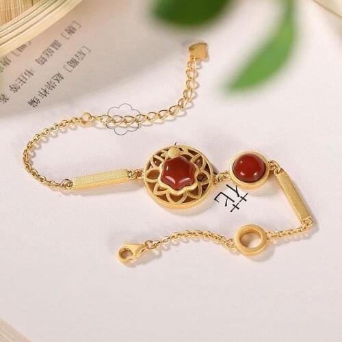 Original S925 Sterling Silver Gold Plated Southern Red Agate Goddess with Plum Blossom Temperament Ladies Bracelet Bracelet Brac